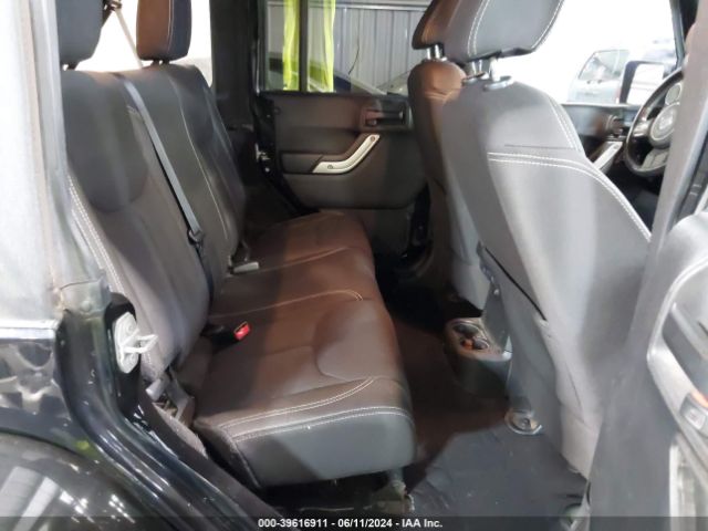 1C4BJWEGXFL526562 Jeep Wrangler Unlimited Sahara