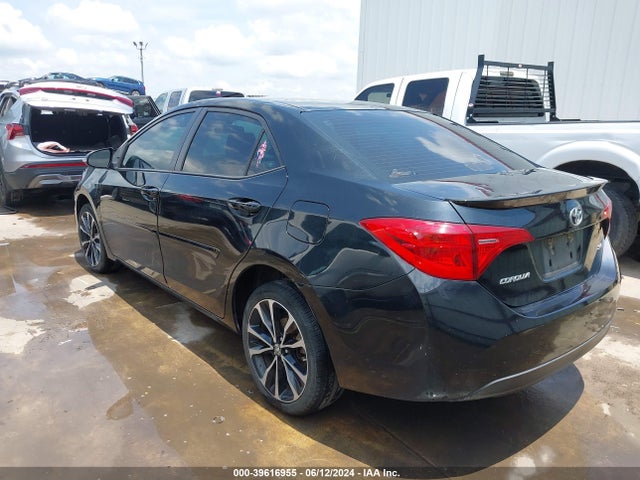 Toyota COROLLA SE 2018 5YFBURHE7JP780944 Image 3