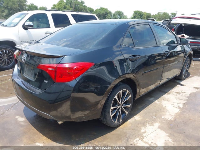 Toyota COROLLA SE 2018 5YFBURHE7JP780944 Image 4