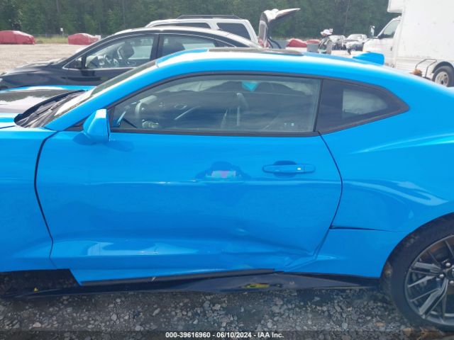 1G1FJ1R6XN0103320 Chevrolet Camaro Rwd  Zl1