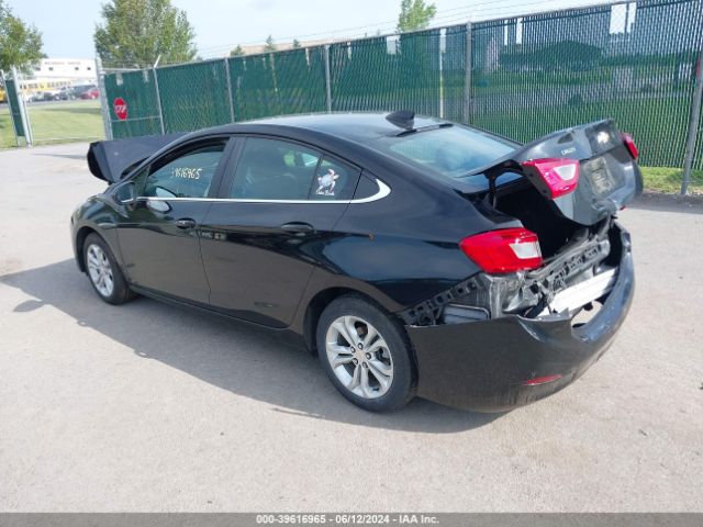 2019 CHEVROLET CRUZE 1G1BE5SM7K7132330 Photo 2