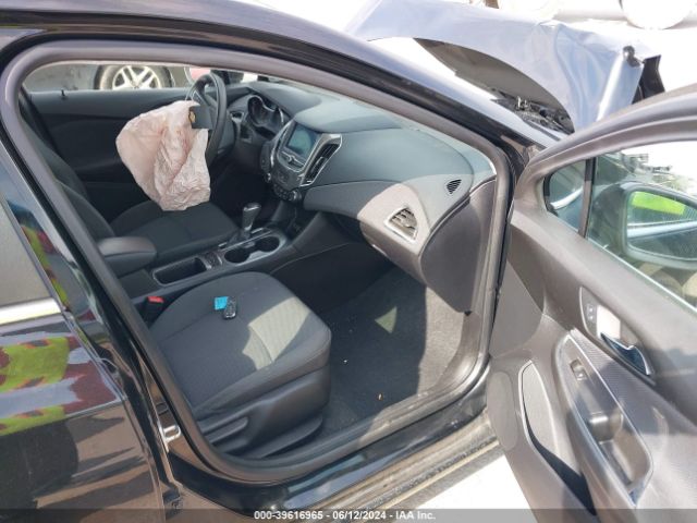 2019 CHEVROLET CRUZE 1G1BE5SM7K7132330 Photo 4