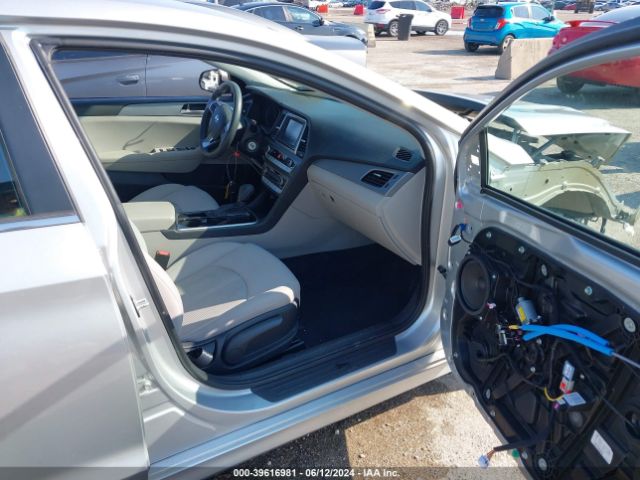 5NPE24AF4JH705124 Hyundai SONATA SE