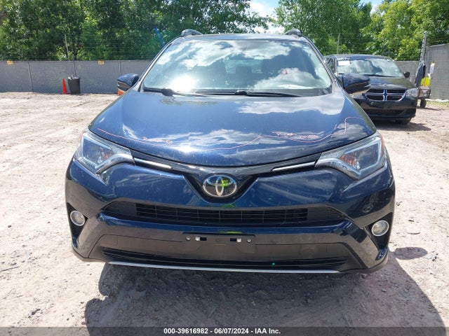 Toyota Rav4 Xle 2018 JTMRFREV9JJ183053 Image 12