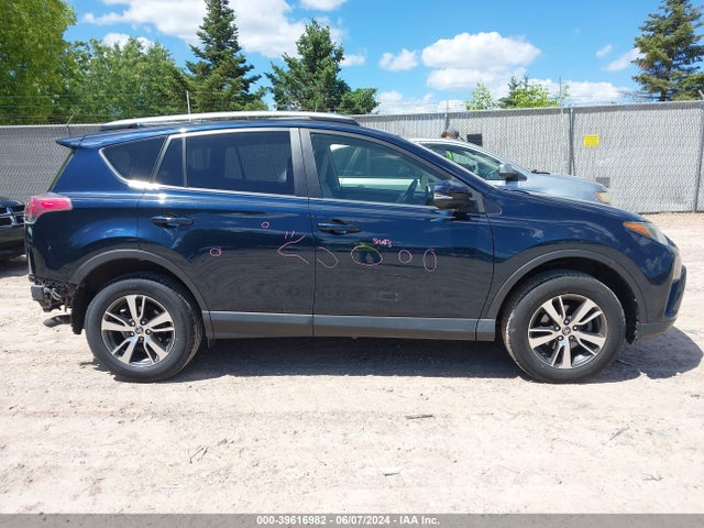 Toyota Rav4 Xle 2018 JTMRFREV9JJ183053 Image 13