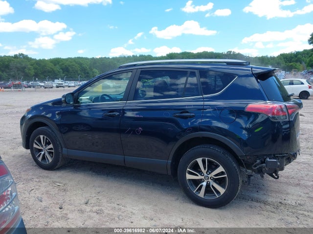 Toyota Rav4 Xle 2018 JTMRFREV9JJ183053 Image 14