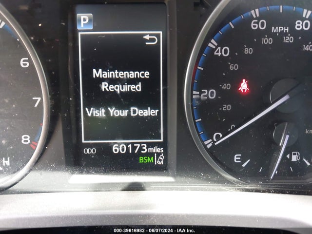 Toyota Rav4 Xle 2018 JTMRFREV9JJ183053 Image 15