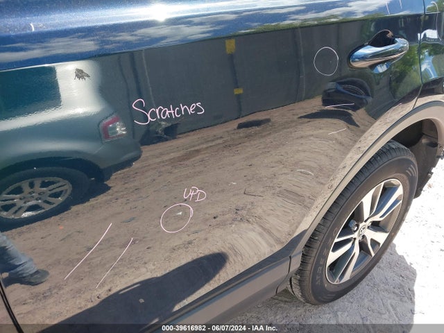 Toyota Rav4 Xle 2018 JTMRFREV9JJ183053 Image 19