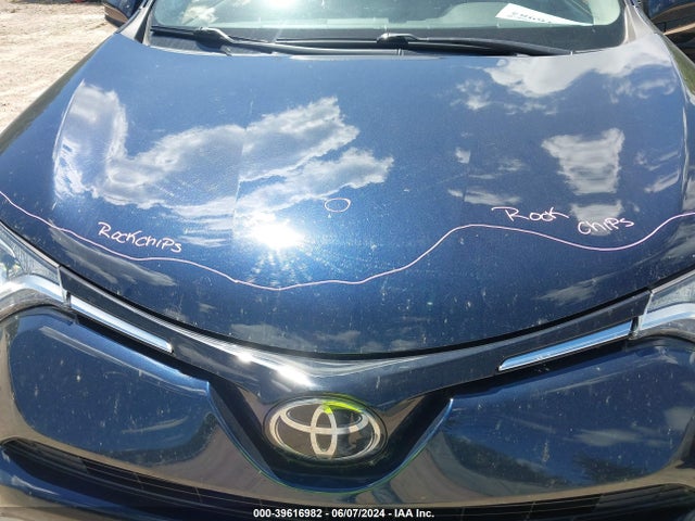 Toyota Rav4 Xle 2018 JTMRFREV9JJ183053 Image 20
