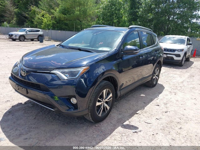 Toyota Rav4 Xle 2018 JTMRFREV9JJ183053 Image 2