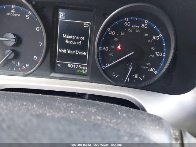 Toyota Rav4 Xle 2018 JTMRFREV9JJ183053 Image 7
