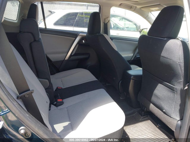 Toyota Rav4 Xle 2018 JTMRFREV9JJ183053 Image 8