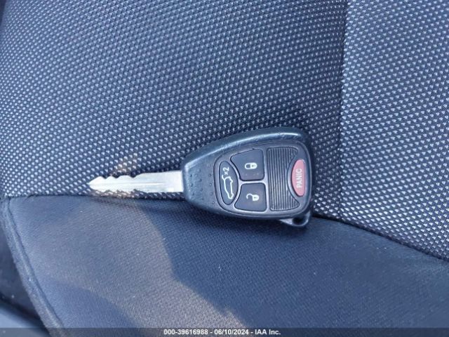1C3CDZAB6EN147640 Dodge AVENGER SE