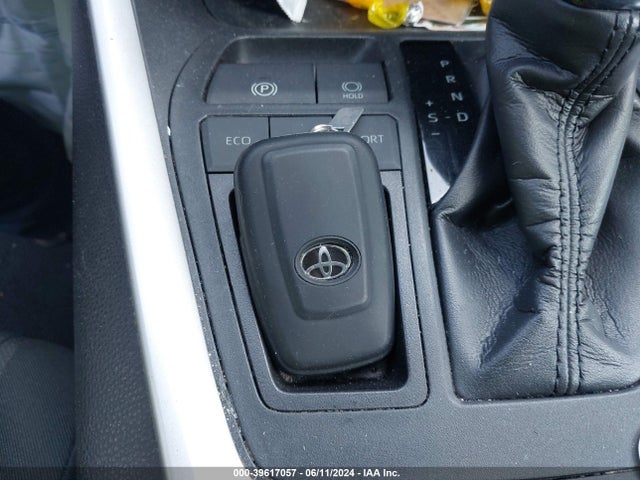 Toyota Rav4 Xle 2020 2T3W1RFV4LC047273 Image 11