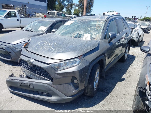 Toyota Rav4 Xle 2020 2T3W1RFV4LC047273 Image 2