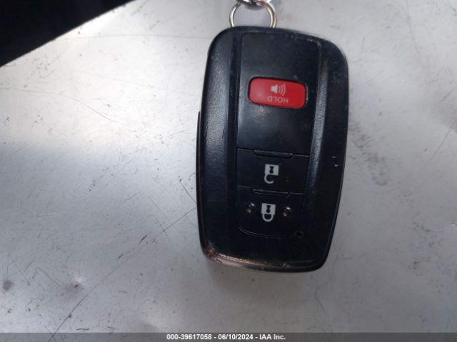 2T3RWRFV1LW063251 Toyota Rav4 Hybrid Xle