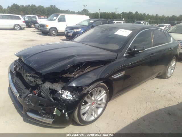 2016 JAGUAR XF SAJBE4BV9GCY10392 Photo 1