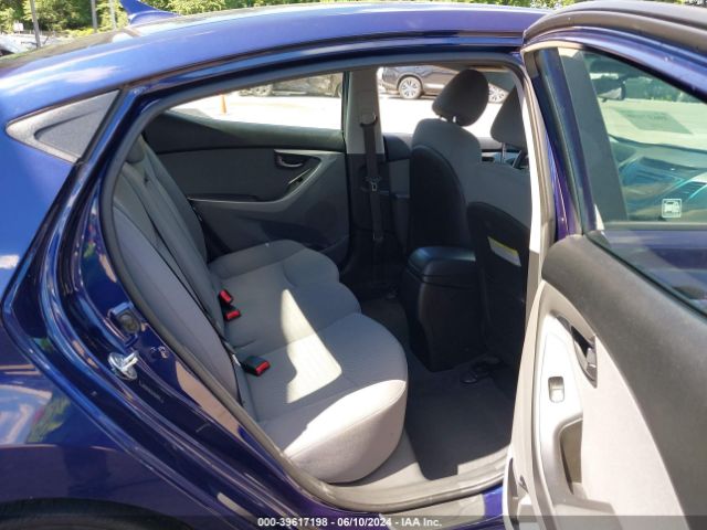 5NPDH4AE1EH463626 Hyundai ELANTRA SE