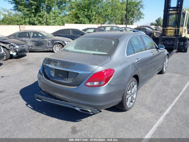 55SWF4JB5HU221542 Mercedes-Benz C 300 Luxury/sport