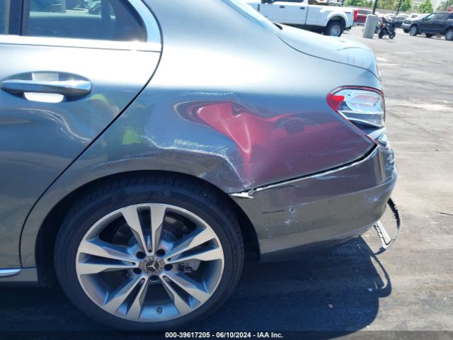 55SWF4JB5HU221542 Mercedes-Benz C 300 Luxury/sport
