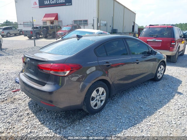 KIA FORTE LX 2018 3KPFL4A75JE182470 Image 4