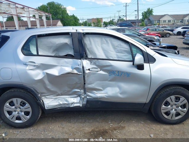 Chevrolet TRAX LS 2017 KL7CJKSB8HB209715 Image 6