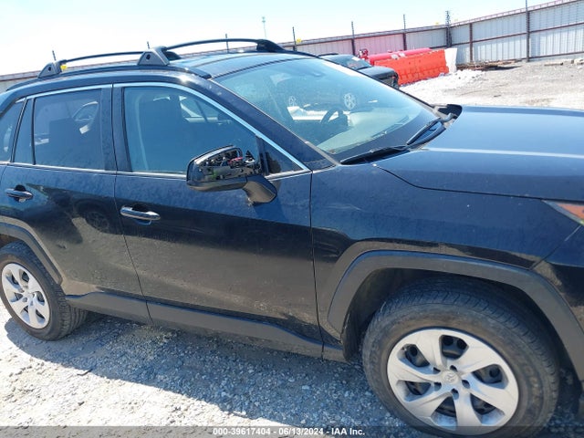 Toyota RAV4 LE 2019 JTMH1RFV3KJ006816 Image 13
