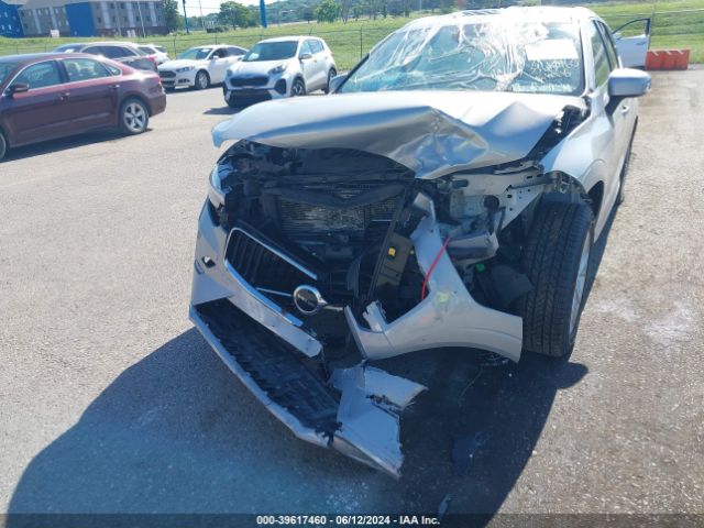 YV4L12RK5N1035612 Volvo Xc60 B5 Momentum