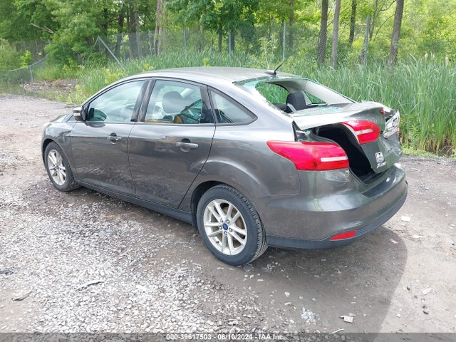 Ford FOCUS SE 2016 1FADP3F21GL216395 Image 3