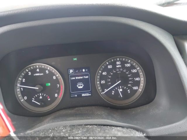 KM8J33A40JU600702 Hyundai TUCSON SEL