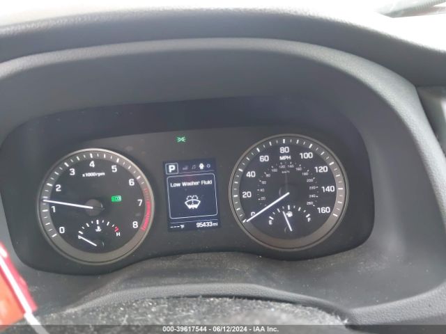KM8J33A40JU600702 Hyundai TUCSON SEL