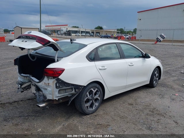 KIA Forte Lxs 2019 3KPF24AD4KE078353 Image 4