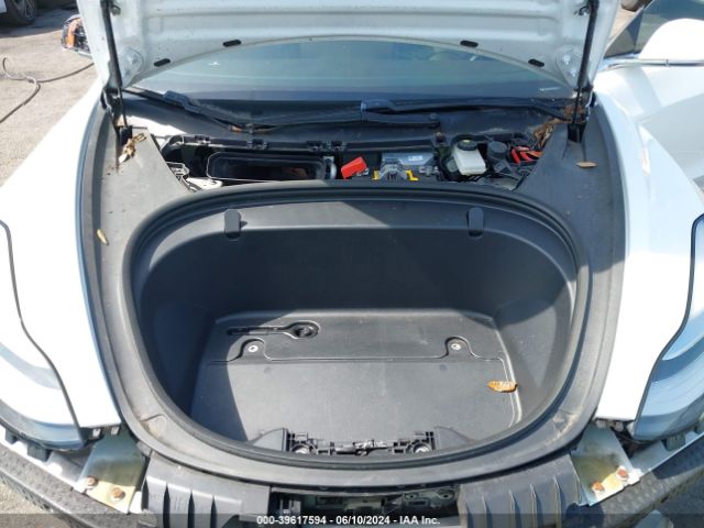 2019 TESLA MODEL 3 5YJ3E1EA4KF447604 Photo 9