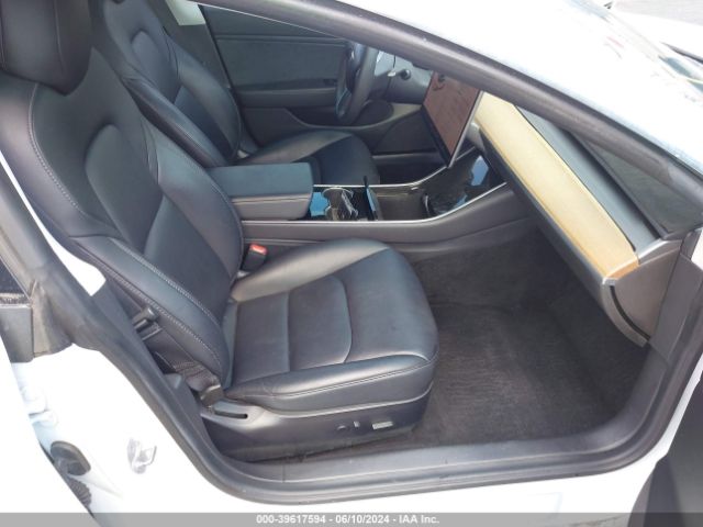2019 TESLA MODEL 3 5YJ3E1EA4KF447604 Photo 4