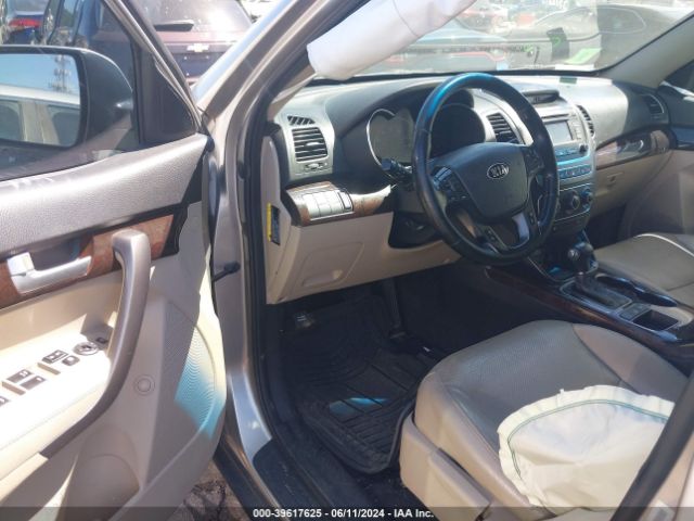 5XYKT3A6XFG641504 KIA SORENTO LX