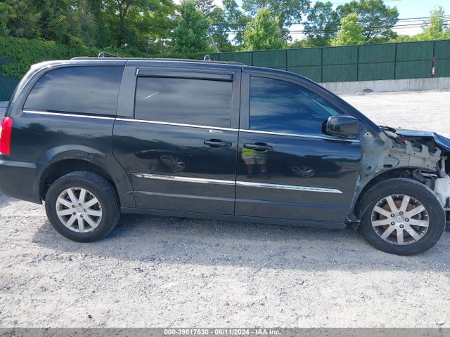 2C4RC1BG2ER363332 Chrysler Town & Country Touring