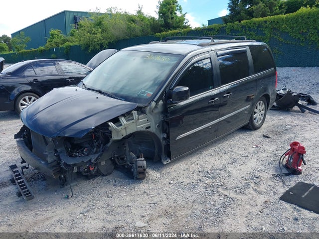 2C4RC1BG2ER363332 Chrysler Town & Country Touring