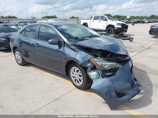 Toyota COROLLA LE 2017 5YFBURHE2HP643758 главное изображение
