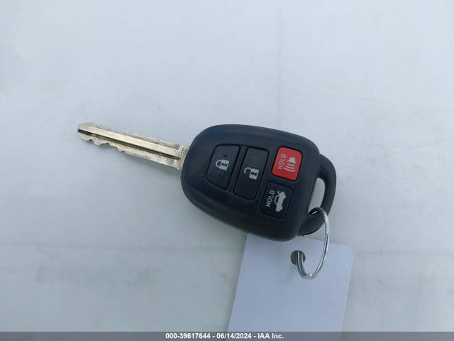 Toyota COROLLA LE 2017 5YFBURHE2HP643758 Image 11
