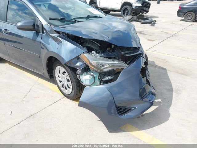 Toyota COROLLA LE 2017 5YFBURHE2HP643758 Image 18