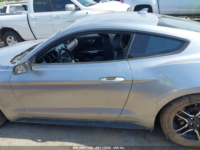 Ford Mustang Ecoboost Premium Fastback 2022 1FA6P8TH6N5100822 Image 15