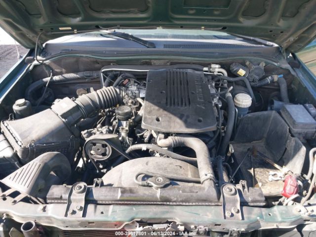 2001 MITSUBISHI MONTERO SPORT JA4LS21H01P030819 Photo 9