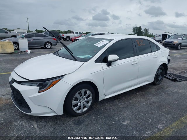 Toyota COROLLA LE 2021 5YFEPMAE1MP152755 Image 2
