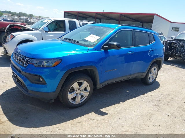 3C4NJDBB0NT153870 Jeep Compass Latitude 4x4