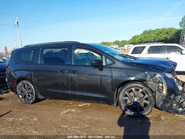 2C4RC1EG8KR610022 Chrysler Pacifica Touring L Plus