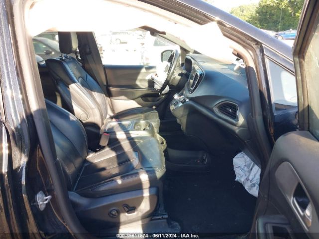 2C4RC1EG8KR610022 Chrysler Pacifica Touring L Plus