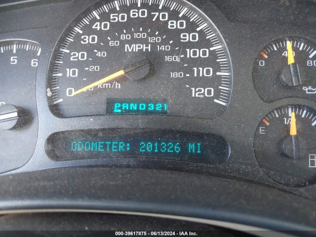 2005 Chevrolet Tahoe Z71 მანქანა იყიდება აუქციონზე, vin: 1GNEK13T15R260123, აუქციონის ნომერი: 39617875