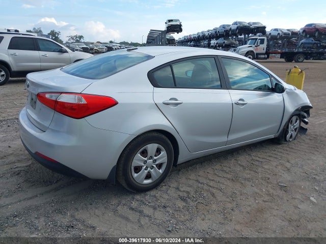 KNAFK4A68F5410004 KIA FORTE LX