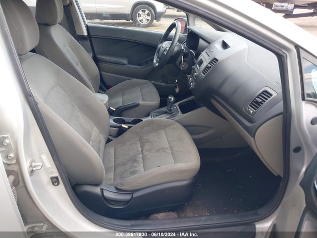KNAFK4A68F5410004 KIA FORTE LX