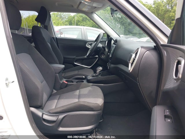 KIA SOUL LX 2021 KNDJ23AUXM7147134 Image 5